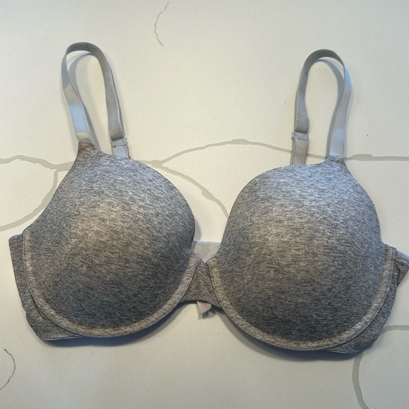 PINK Victoria's Secret Other - Victoria’s Secret pink wear everywhere t-shirt lightly lined bra 36DD gray